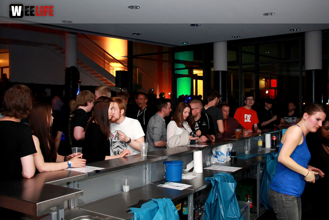 Boom Wars Party