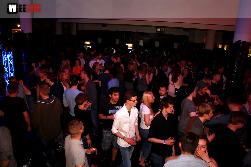 Boom Wars Party