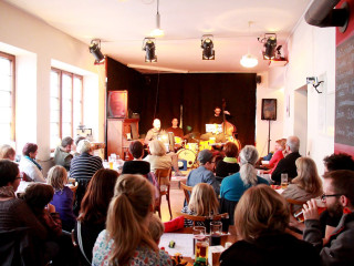 Foto 133350 im Album