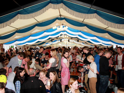 Schlappentag Festbetrieb Abends mit Aischzeit – Foto 19