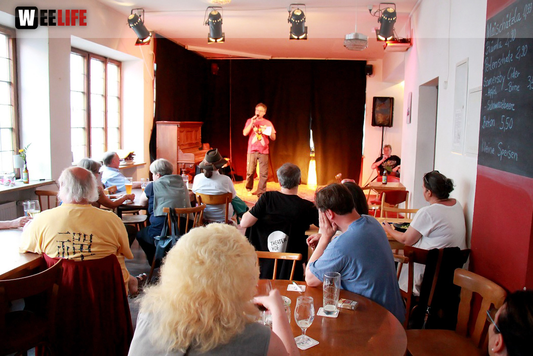 G7 Kunstperfomence mit Roland Spranger