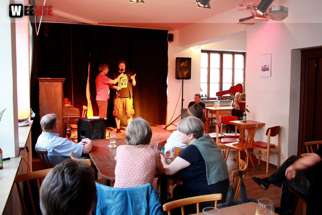 G7 Kunstperfomence mit Roland Spranger