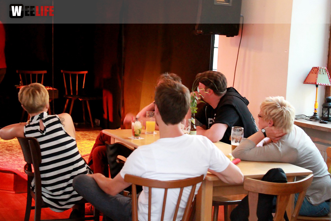 G7 Kunstperfomence mit Roland Spranger