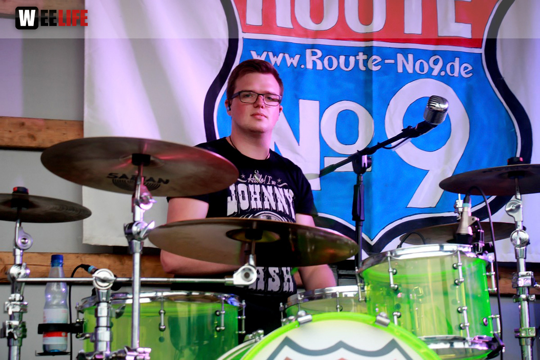 InnenHofKonzert Route No.9 Eisteich Bite the Beagle Angerschule 11.6.2015