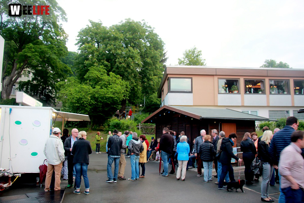 InnenHofKonzert Route No.9 Eisteich Bite the Beagle Angerschule 11.6.2015