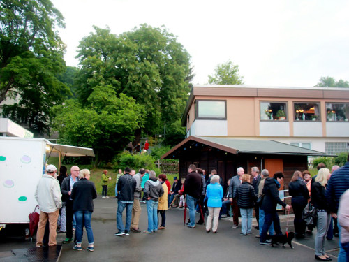 InnenHofKonzert Route No.9 Eisteich Bite the Beagle Angerschule 11.6.2015 – Foto 14