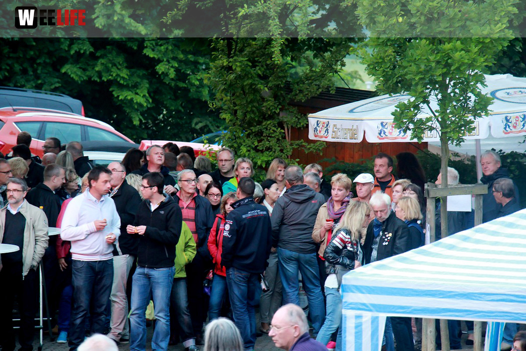 InnenHofKonzert Route No.9 Eisteich Bite the Beagle Angerschule 11.6.2015