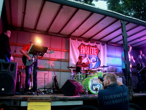 InnenHofKonzert Route No.9 Eisteich Bite the Beagle Angerschule 11.6.2015 – Foto 41
