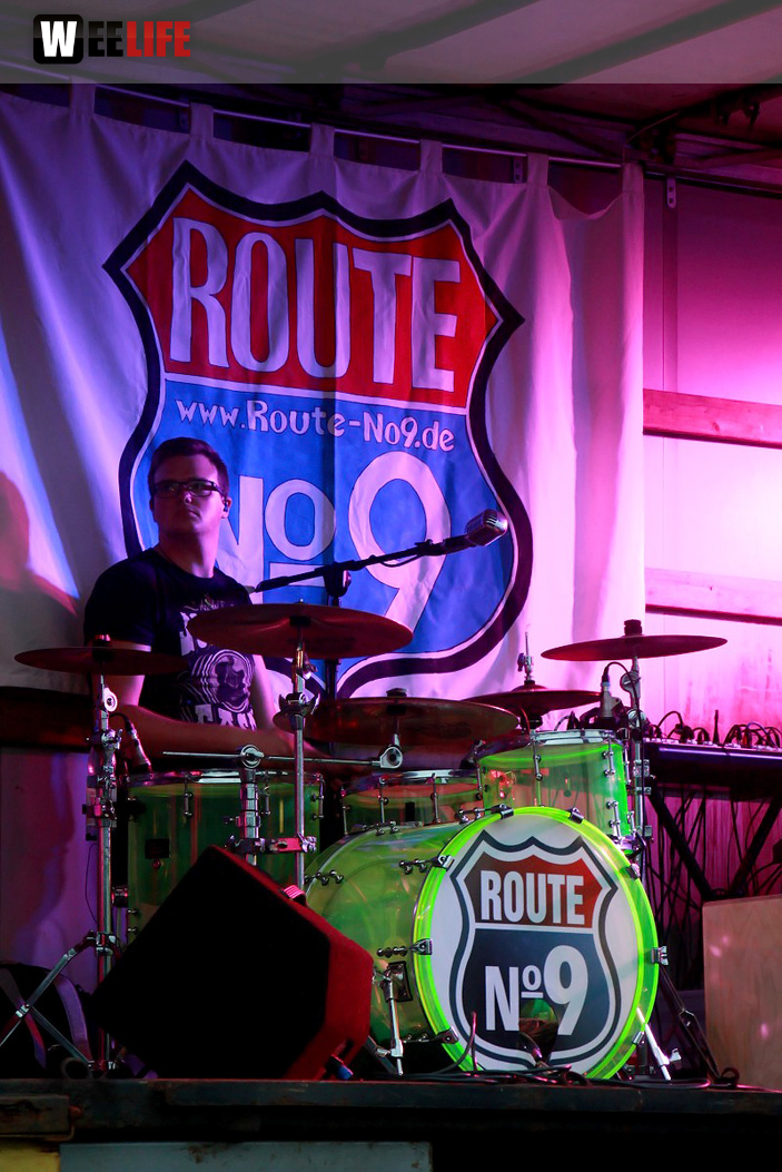 InnenHofKonzert Route No.9 Eisteich Bite the Beagle Angerschule 11.6.2015