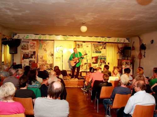 Konzert Mitch Walking Elk Wade Fernandez – Foto 10