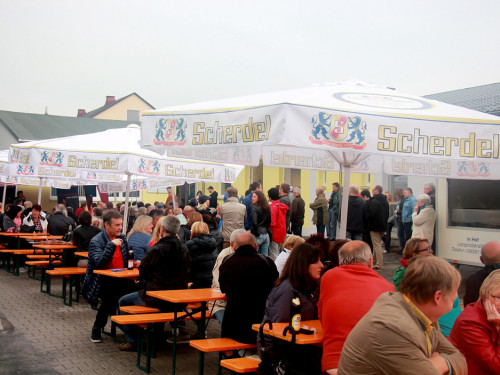 Innenhofkonzert Moschendorf Goller & Götz Wookyvegas Old\'s cool – Foto 3