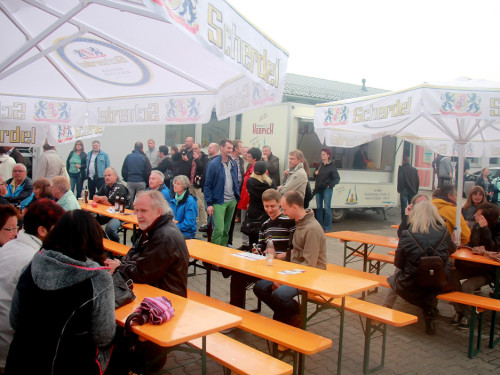 Innenhofkonzert Moschendorf Goller & Götz Wookyvegas Old\'s cool – Foto 5