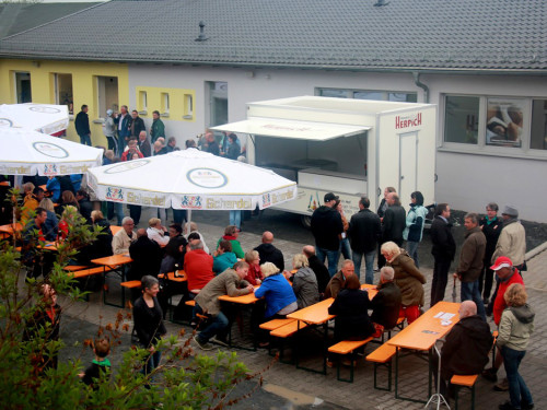 Innenhofkonzert Moschendorf Goller & Götz Wookyvegas Old\'s cool – Foto 23