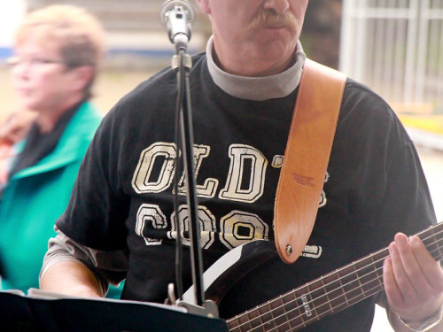 Innenhofkonzert Moschendorf Goller & Götz Wookyvegas Old\'s cool – Foto 35