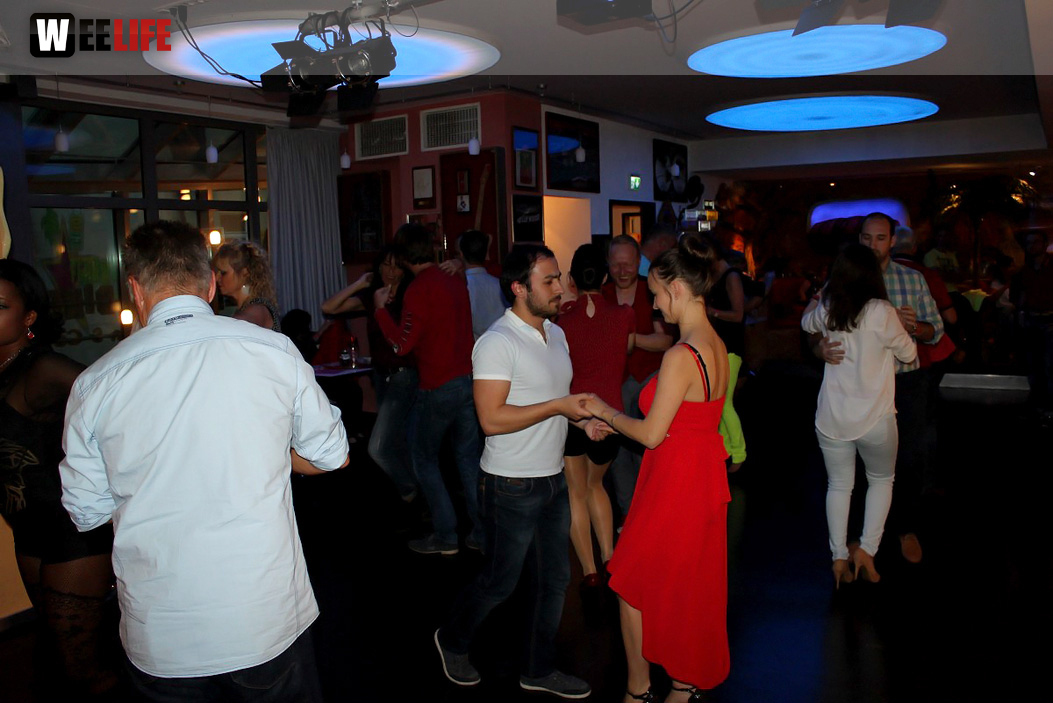 8.LATIN NIGHT Salsa Party