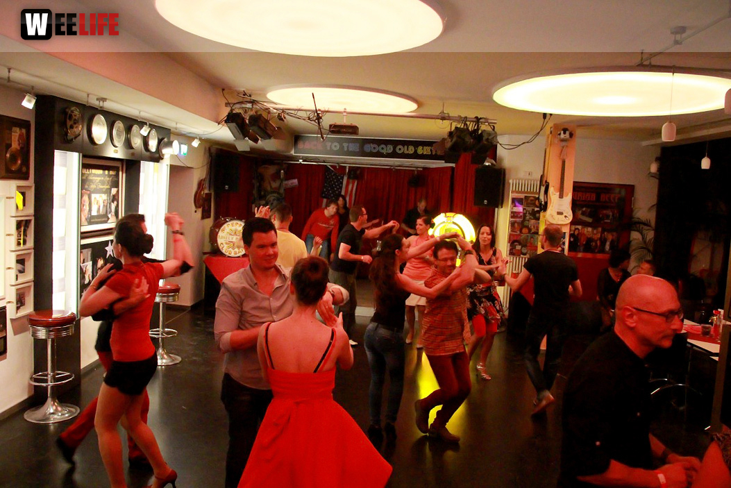 8.LATIN NIGHT Salsa Party