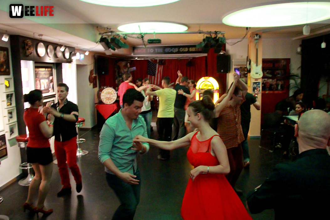 8.LATIN NIGHT Salsa Party