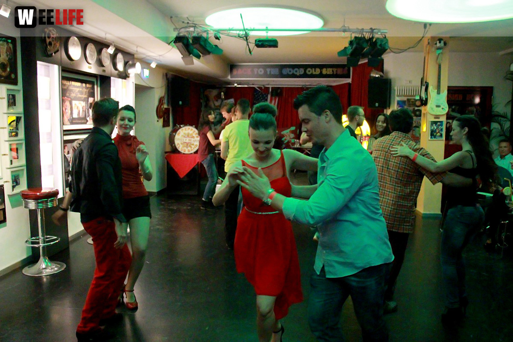 8.LATIN NIGHT Salsa Party
