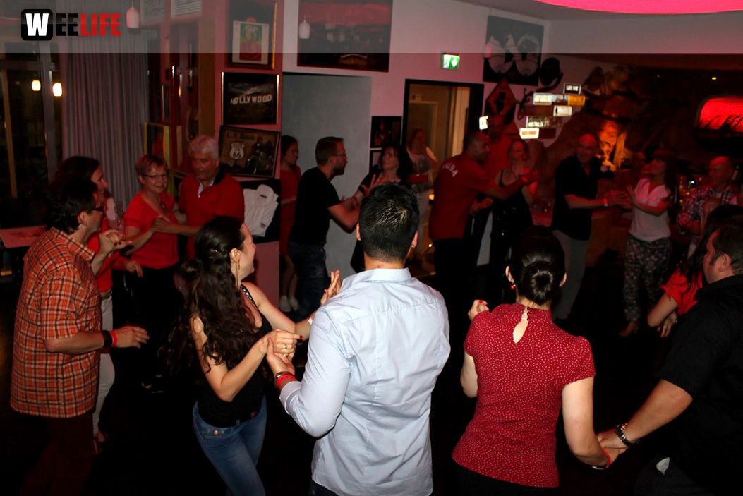 8.LATIN NIGHT Salsa Party