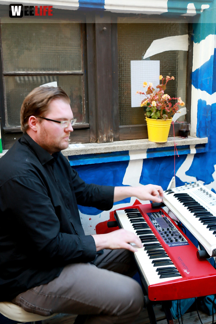 InnenhofKonzert MENNO Gerys Flotter Dreier Klangschnitz KKH Band