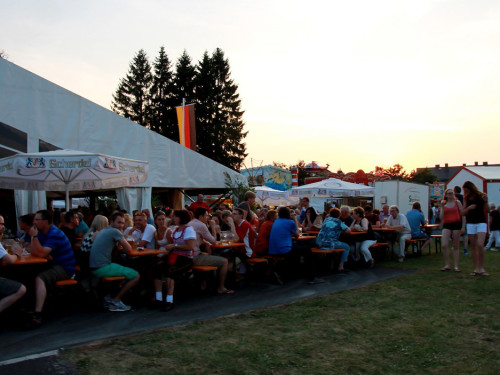 Heimat und  Wiesenfest Oberkotzau mit Fellow Rovers – Foto 5