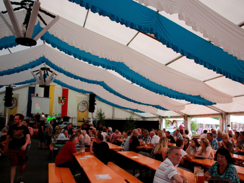 Heimat und  Wiesenfest Oberkotzau mit Fellow Rovers – Foto 33