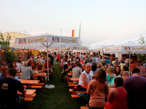 Heimat und  Wiesenfest Oberkotzau mit Fellow Rovers – Foto 39