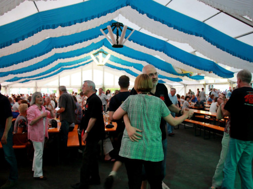 Heimat und  Wiesenfest Oberkotzau mit Fellow Rovers – Foto 57