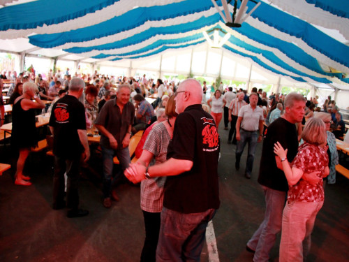 Heimat und  Wiesenfest Oberkotzau mit Fellow Rovers – Foto 58