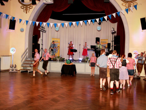 Sommerball O Zapft is Tanzschule Swing – Foto 12