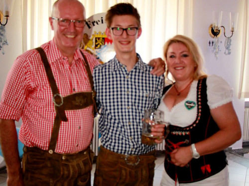 Sommerball O Zapft is Tanzschule Swing – Foto 30