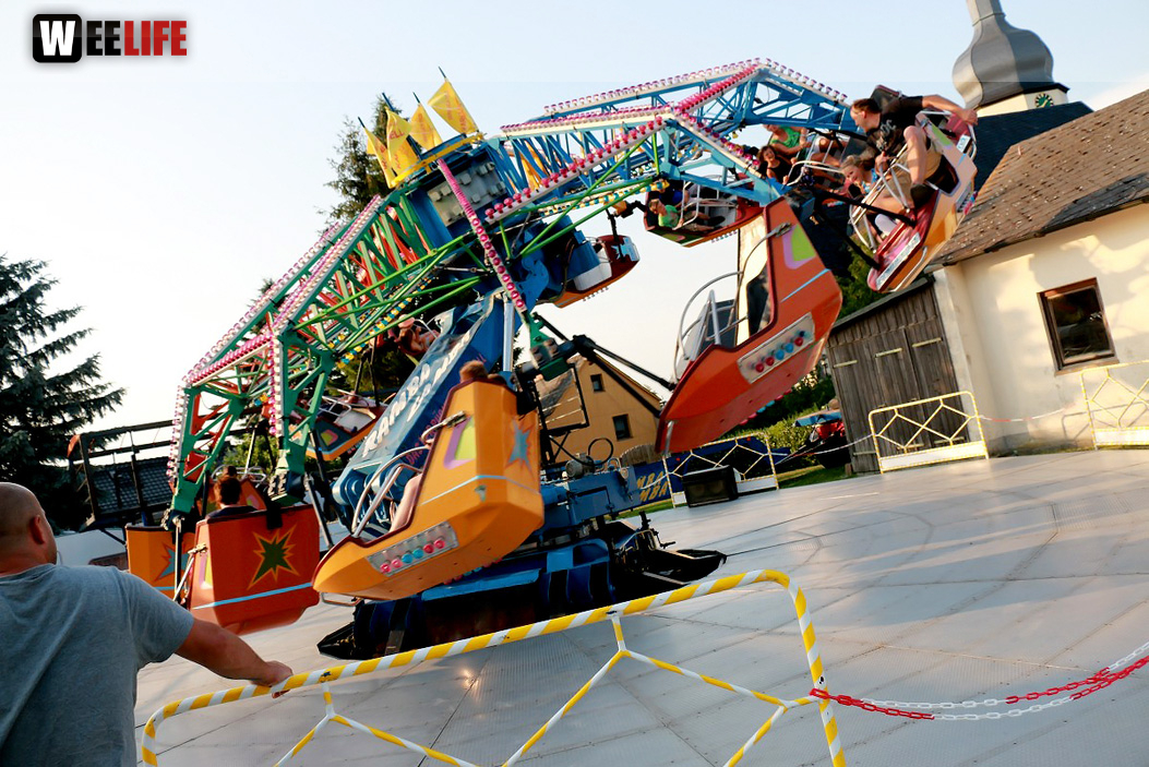150 Jahre Wiesenfest Berg mit histroische Wiesenspiele Töpener Blasmusik