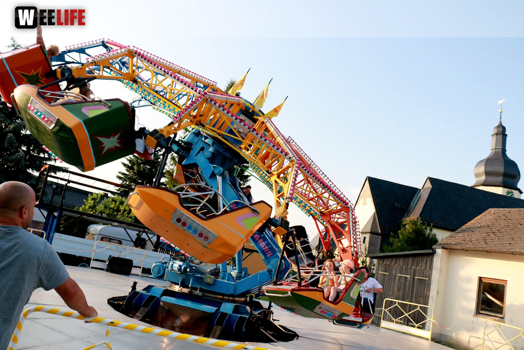 150 Jahre Wiesenfest Berg mit histroische Wiesenspiele Töpener Blasmusik