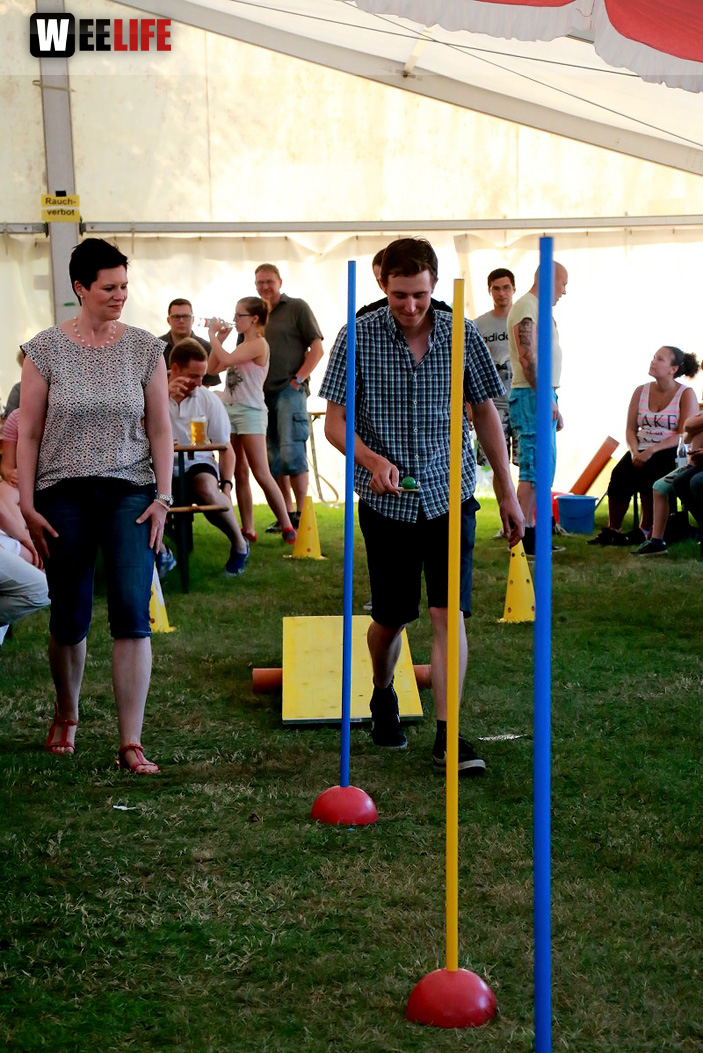 150 Jahre Wiesenfest Berg mit histroische Wiesenspiele Töpener Blasmusik