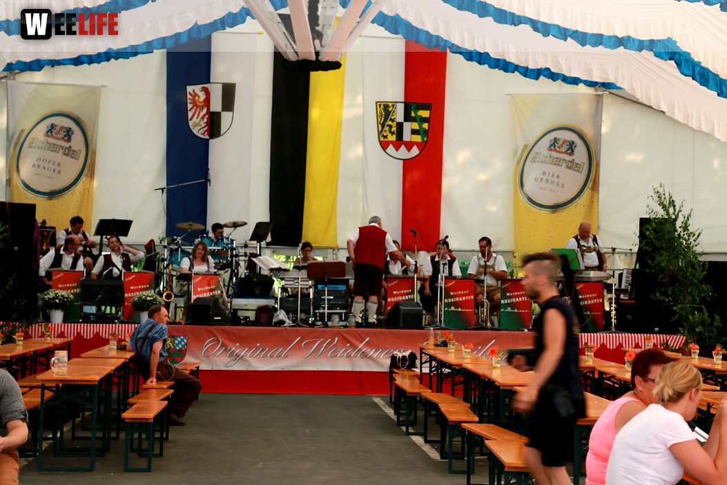 Heimat- u. Wiesenfest Oberkotzau Orginal Weidnermusikanten