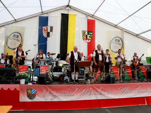 Heimat- u. Wiesenfest Oberkotzau Orginal Weidnermusikanten – Foto 9