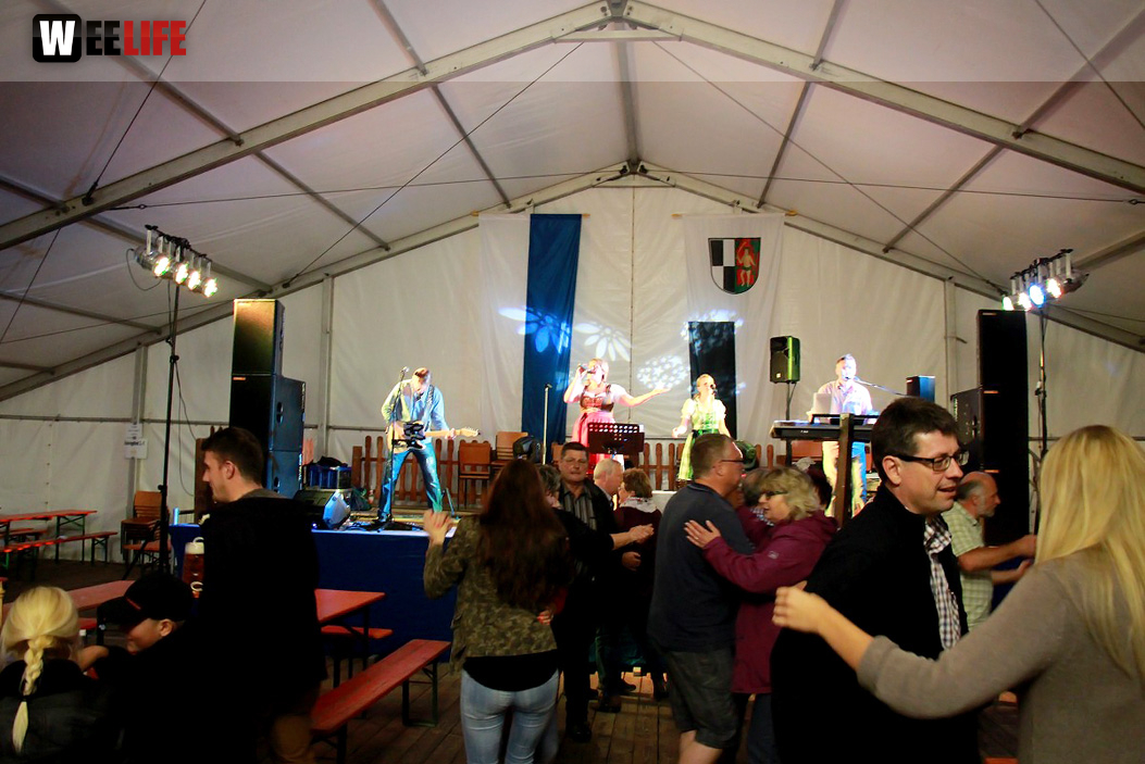 Wiesenfest Naila mit Pina Colada und Feuerwerk