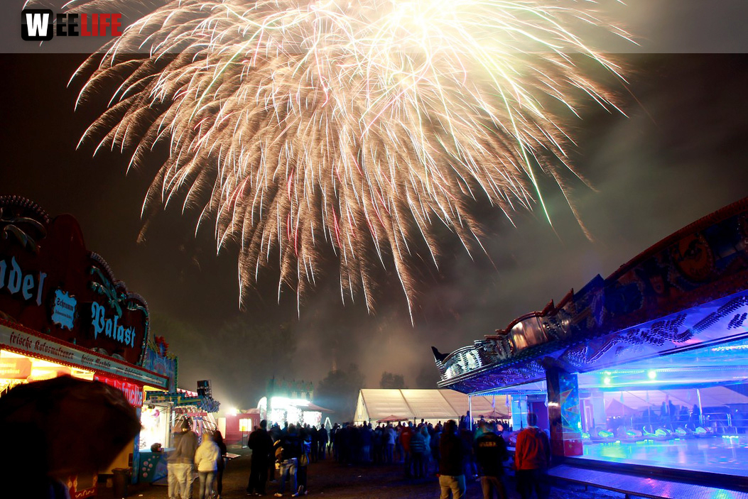 Wiesenfest Naila mit Pina Colada und Feuerwerk