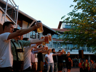 Vorschau des nächsten Fotos