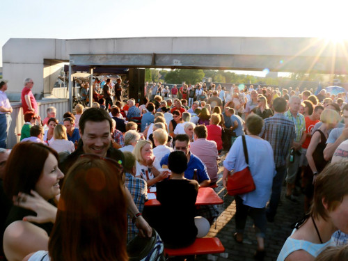 Innenhofkonzert Parkdeck Parkhaus Altstadt Fam. Münch – Foto 19