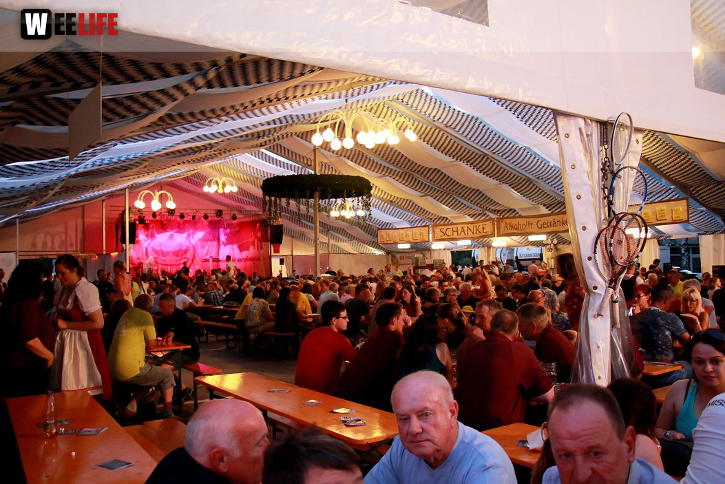Wiesenfest Schwarzenbach Saale mit Partyteufel