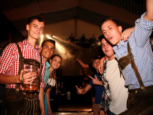 Wiesenfest Schwarzenbach Saale mit Surprise – Foto 7