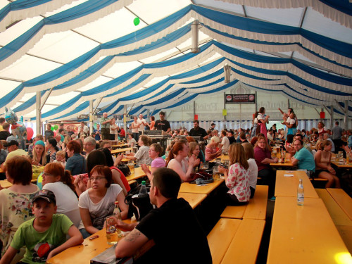 Wiesenfest Helmbrechts mit die Partyteufel – Foto 16