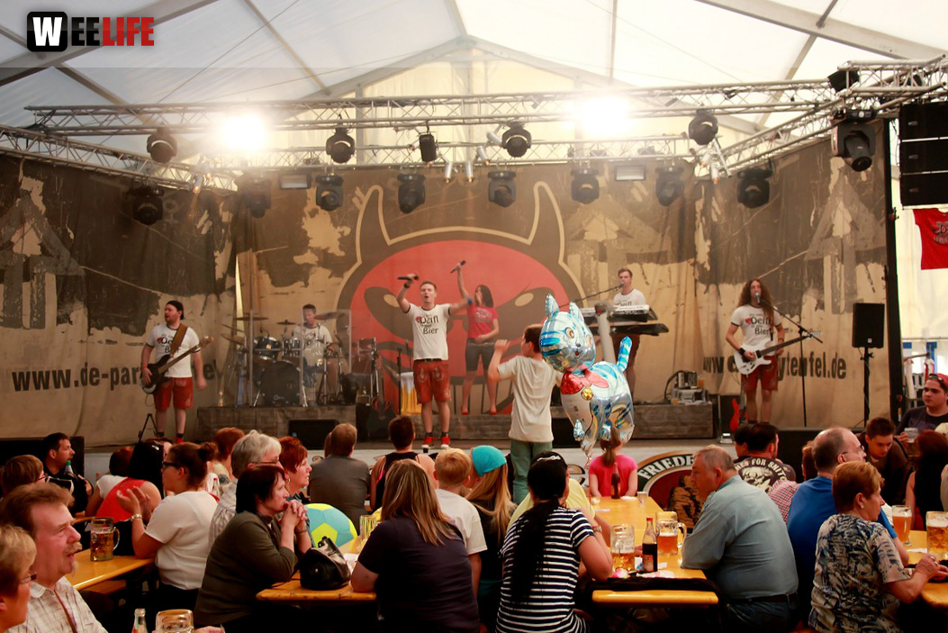 Wiesenfest Helmbrechts mit die Partyteufel