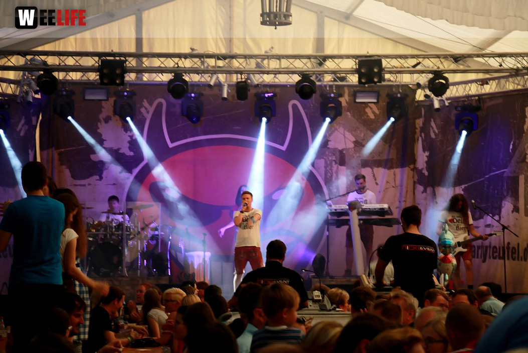 Wiesenfest Helmbrechts mit die Partyteufel