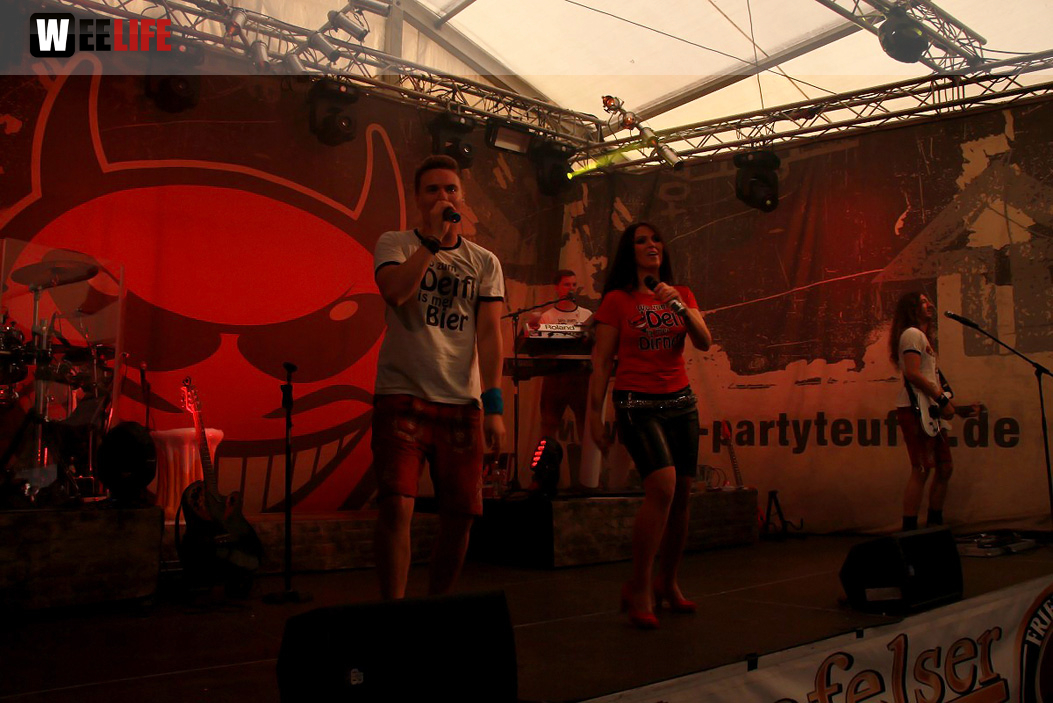 Wiesenfest Helmbrechts mit die Partyteufel