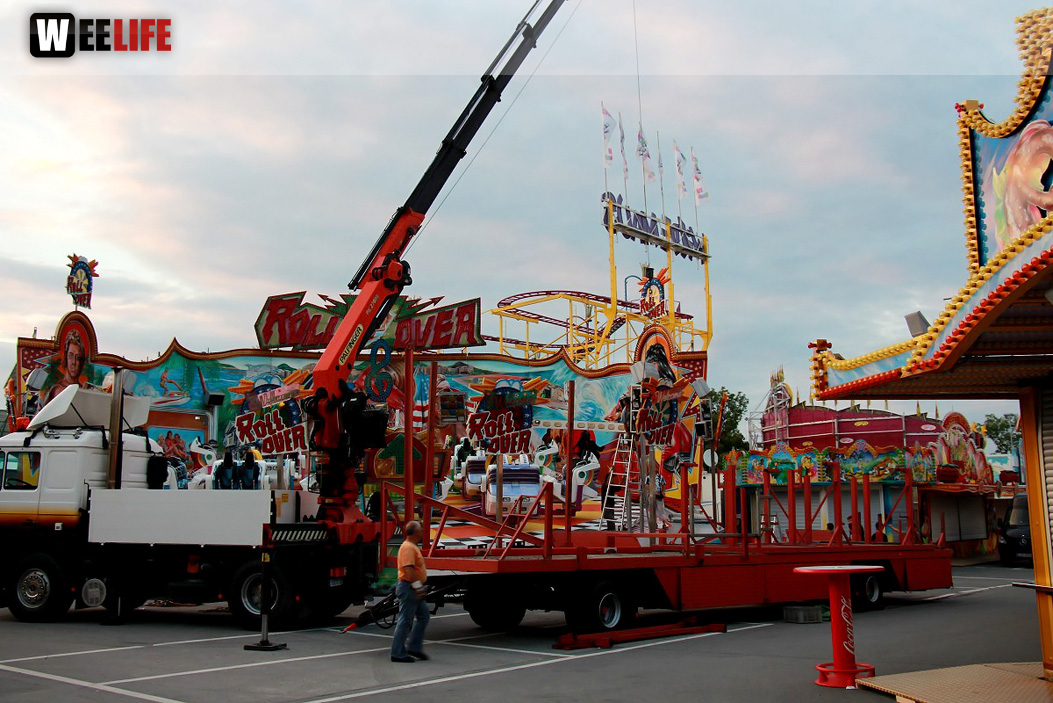103. Volksfest letzter Aufbau Tag