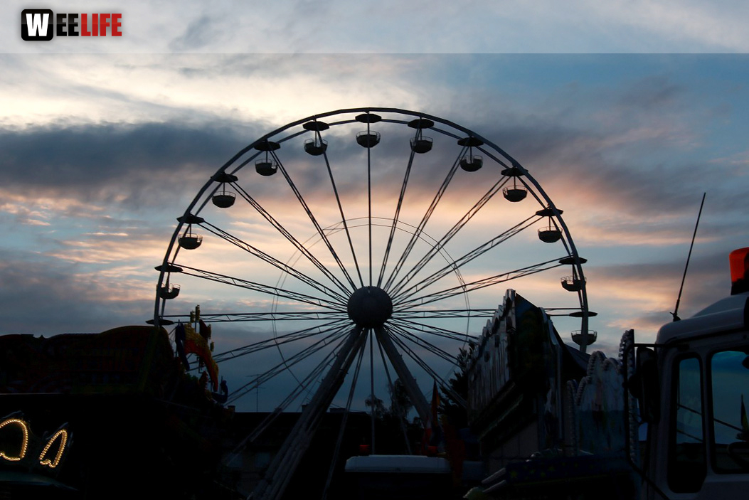 103. Volksfest letzter Aufbau Tag