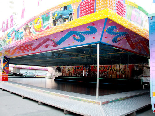 103. Volksfest letzter Aufbau Tag – Foto 17