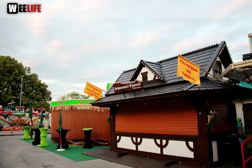 103. Volksfest letzter Aufbau Tag